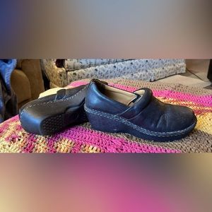 Denali clogs dark blue